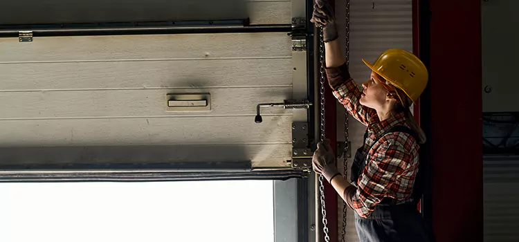 Addressing Common Garage Door Stoppage Issues in Carol Stream, IL